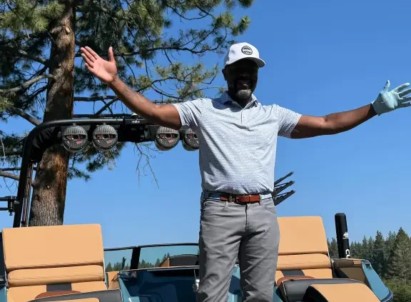 전 메이저리그 스타 지미 롤린스, 홀인원으로 3억 원대 보트 획득