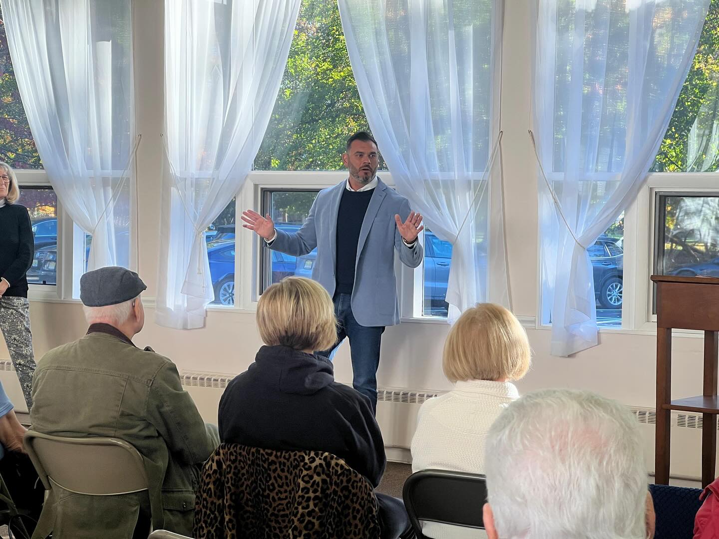 미국 뉴저지 전 시장·현직 경찰, 미성년자 성폭행 혐의로 체포